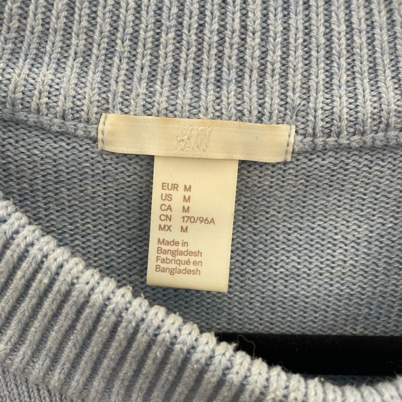 H&M Sweater - Picture 2 of 4